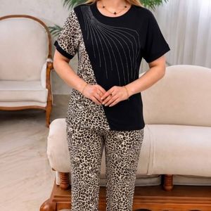 خرید انلاین ست وانیل تیشرت شلوار