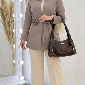 مشخصات کیف زنانه فیونا