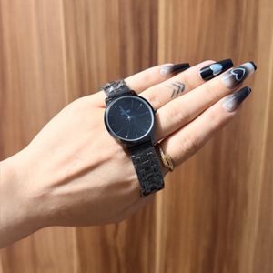 قیمت ارزان ساعت مچی زنانه فول مشکی برند والار