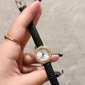 فروش اینترنتی ساعت زنانه Baoke با بند چرمی سبز – طراحی کلاسیک، ظریف