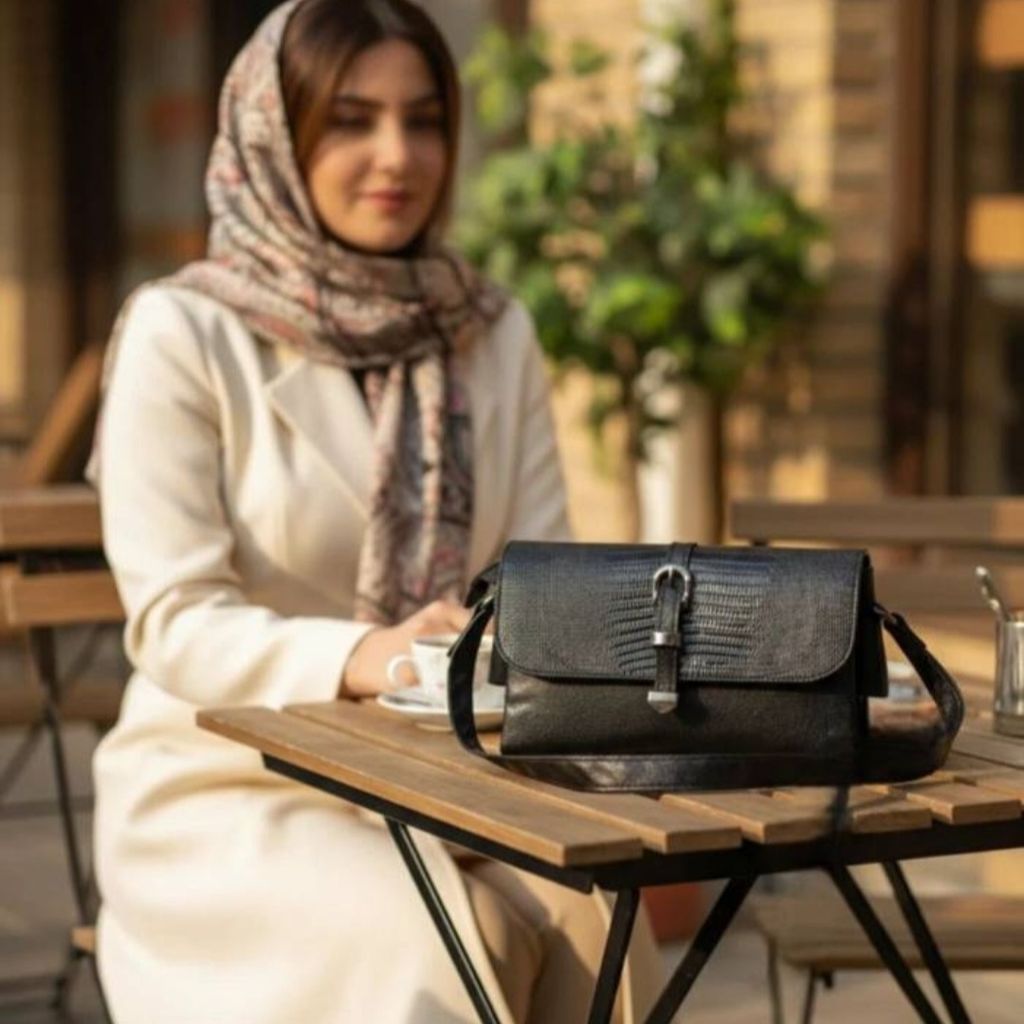 فروش اینترنتی کیف وسط یراق