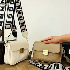 قیمت ارزان کیف فردی مارسیا