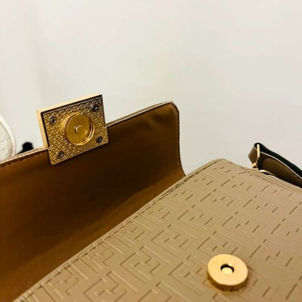 خرید آنلاین کیف فردی مارسیا