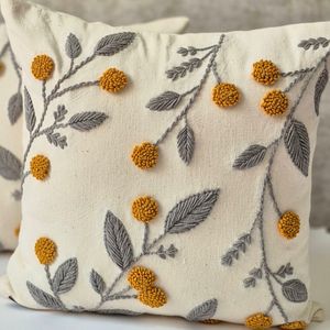 کاور کوسن شاخه گل