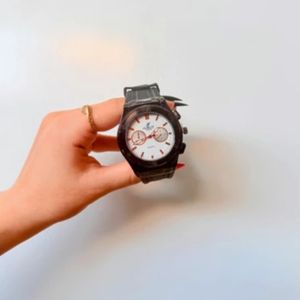 فروش اینترنتی ساعت مچی هابلوت بند مشکی صفحه سفید