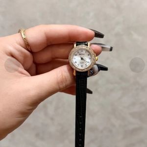 قیمت ارزان ساعت زنانه Baoke با بند چرمی سبز – طراحی کلاسیک، ظریف و مناسب