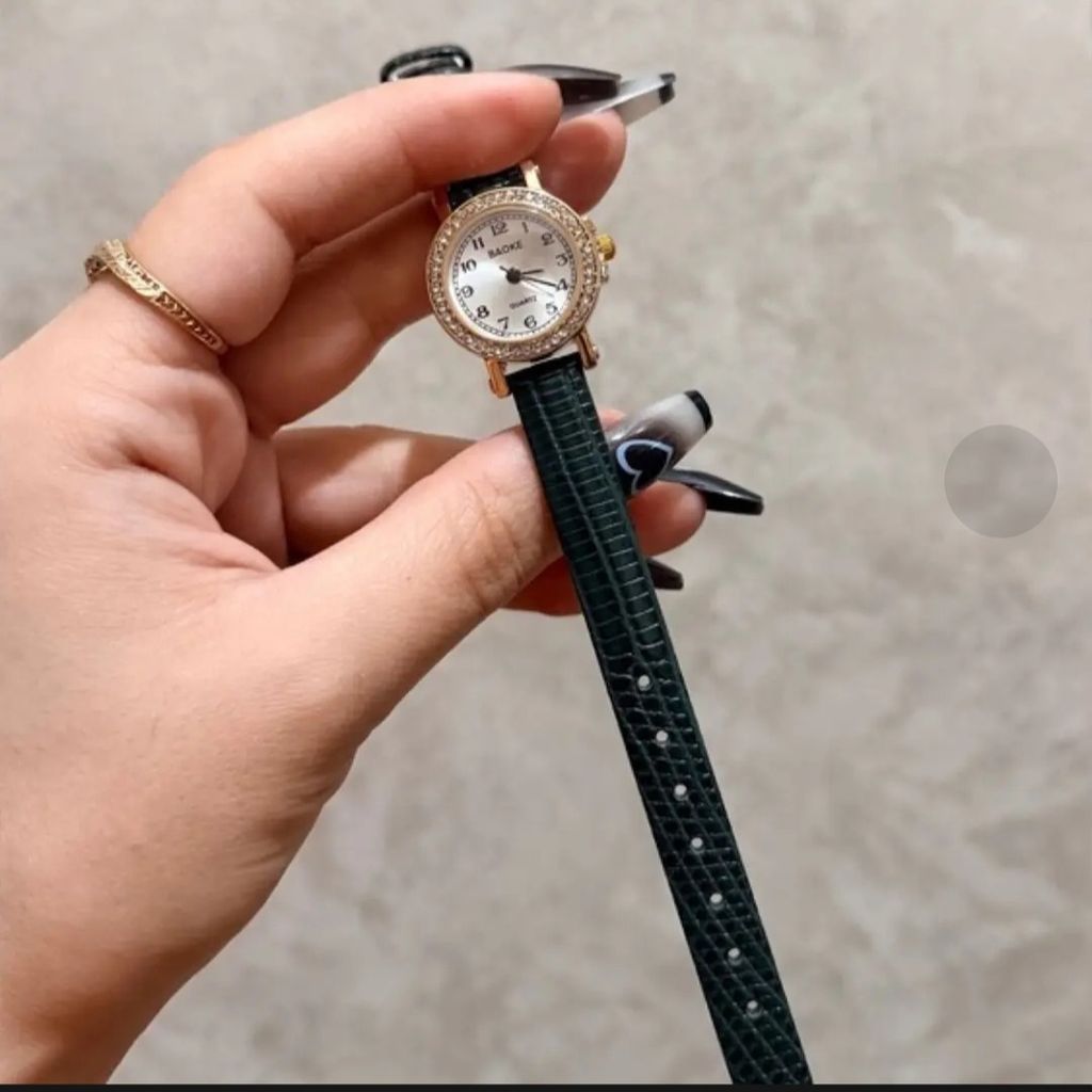 قیمت ارزان ساعت زنانه Baoke با بند چرمی سبز – طراحی کلاسیک، ظریف و مناسب