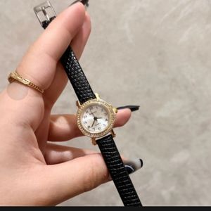 فروش اینترنتی ساعت زنانه Baoke با بند چرمی سبز – طراحی کلاسیک، ظریف و مناسب