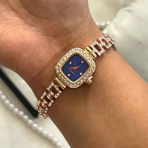 قیمت ارزان ساعت کرواتی زنانه