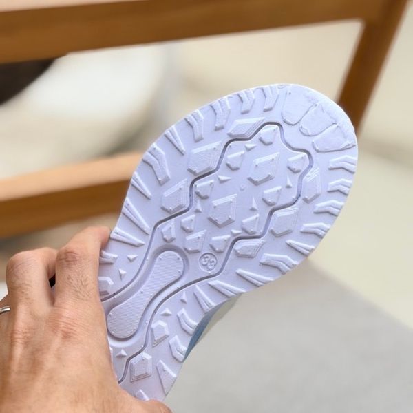 کتونی بچگانه طرح کرومی گل از K-Z کد 5061305
