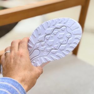 خرید اینترنتی قیمت کتونی بچگانه طرح کرومی گل از K-Z کد 5061305