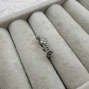 خرید اینترنتی قیمت انگشتر ونکلیف ظریف