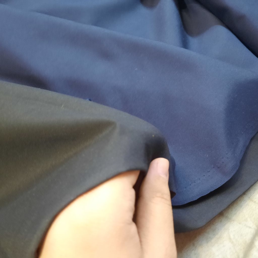فروش اینترنتی یک متر پارچه ترگال عرض یک و نیم متر سورمه ای و مشکی