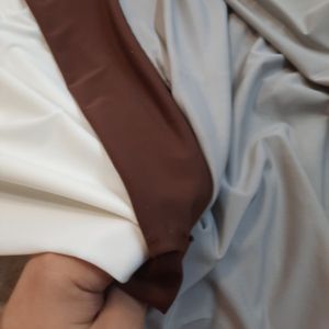 یک متر پارچه ریون کشی عرض یک و نیم متر