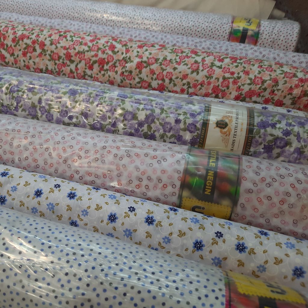فروش اینترنتی یک متر پارچه چادری عرض یک متر سانتی متر در چهار رنگ مختلف