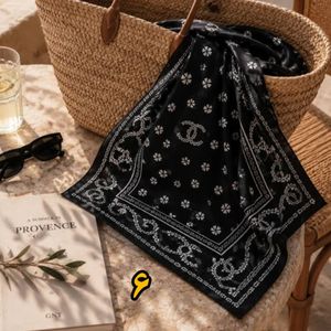 مشخصات مینی اسکارف ابریشم توییل وارداتی