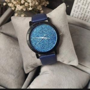 ساعت عقربه‌ای زنانه با صفحه اکلیلی