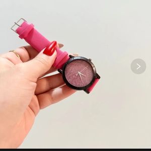 ساعت مچی عقربه‌ای زنانه با صفحه اکلیلی