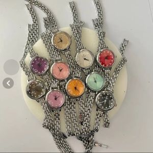 خرید انلاین ساعت مچی زنانه فلورا