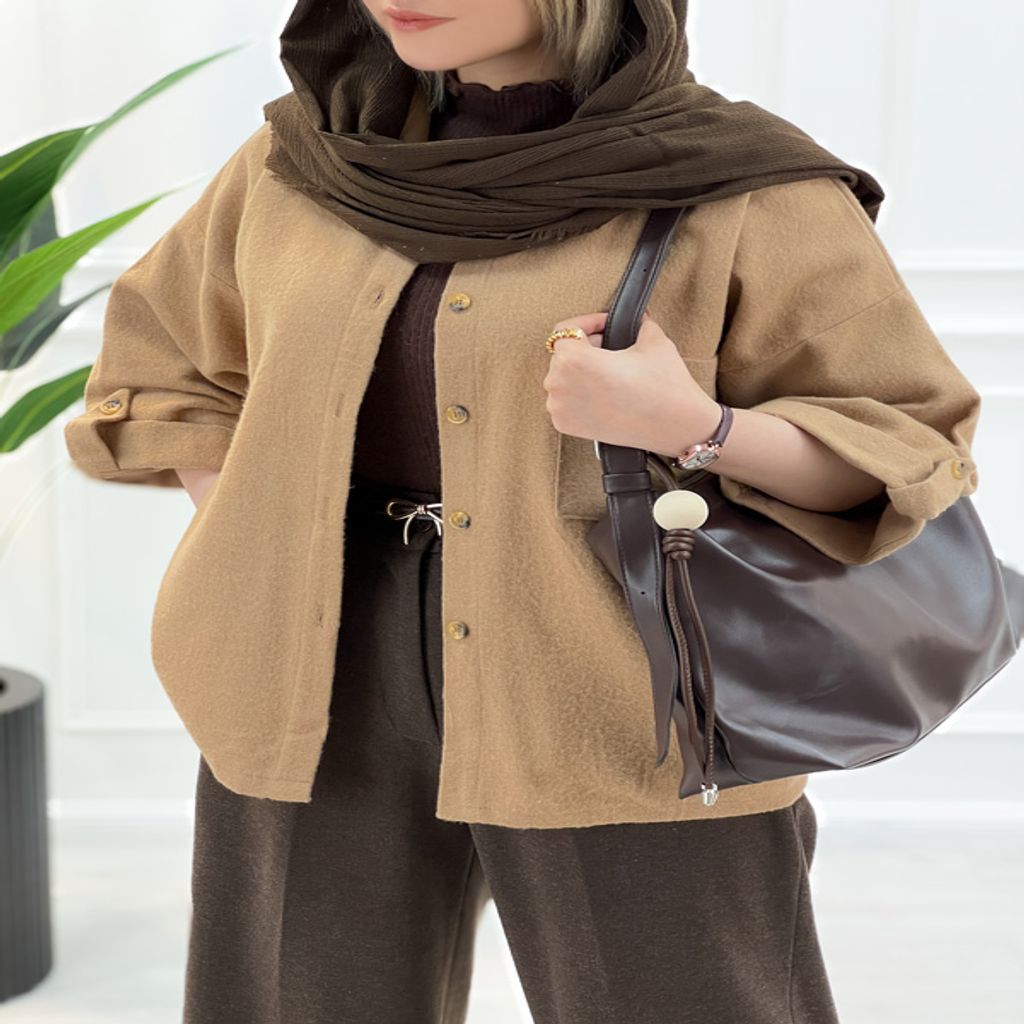 خرید اینترنتی قیمت شکت فوتر دکمه دار زنانه المیرا رنگ کرم یقه مردانه