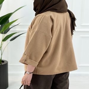 شکت فوتر دکمه دار زنانه المیرا رنگ کرم یقه مردانه