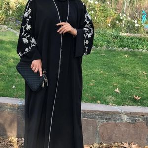 عبای جواهردوزی شده سنا