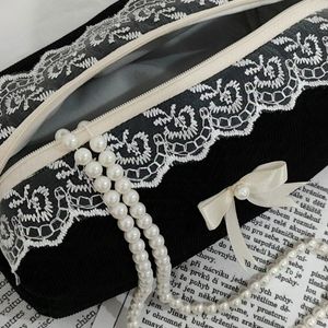 مشخصات کیف آرایشی مروارید