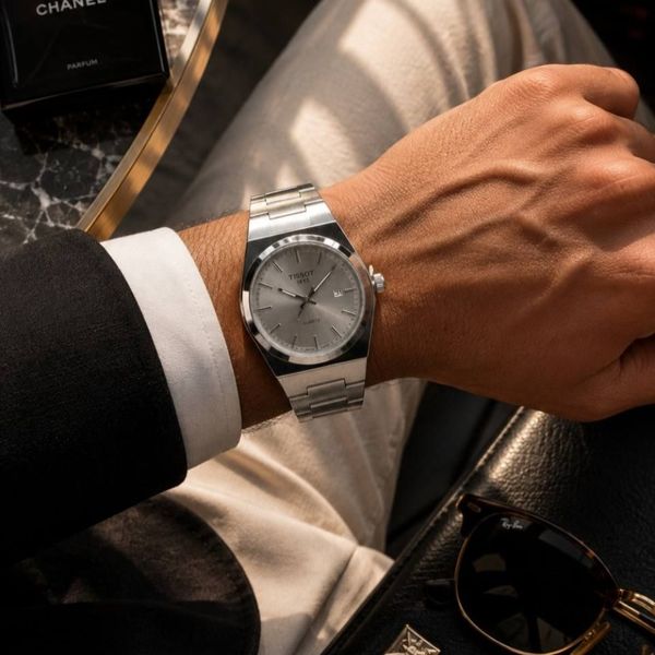 ⌚️ساعت تیسوت مردونه  قفل پروانه موتور تقویم داربند و بدنه استیل  درجه یک