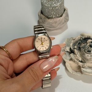 ساعت مچی زنانه بند استیل صفحه طوسی + گارانتی