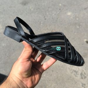 خرید آنلاین صندل زنانه و دخترانه ونیز رنگ مشکی
