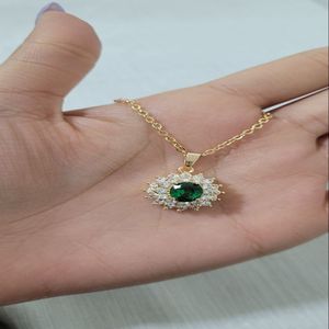 گردنبند سنگ سبز کد 14361
