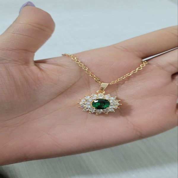 گردنبند سنگ سبز کد 14361