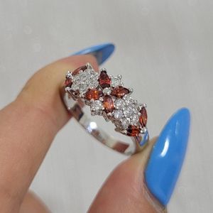 انگشتر سنگ قرمز کد 14654