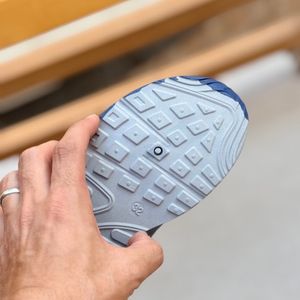 خرید اینترنتی قیمت کتانی بچگانه طرح سه خط اسپرت از BRQ کد 5061914