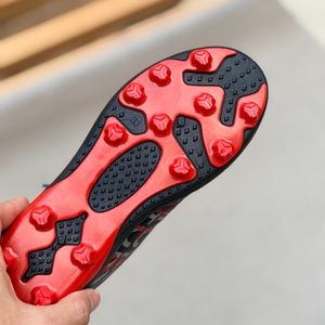 خرید اینترنتی قیمت کتانی بچگانه فوتبالی مچ دار از K-Z کد 5061909
