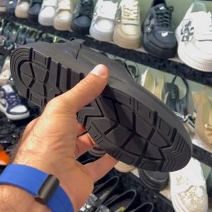خرید اینترنتی کفش اسپرت کارمندی