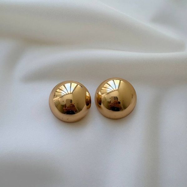 گوشواره میخی گوی طلایی مدل Golden Sphere