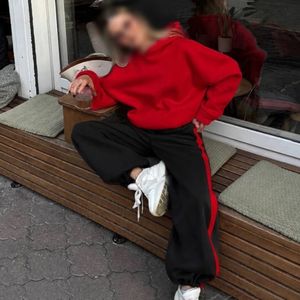 خرید اینترنتی ست هودی شلوار زمستانه زنانه