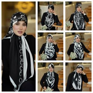 روسری مجلسی ابریشم توییل سفید مشکی