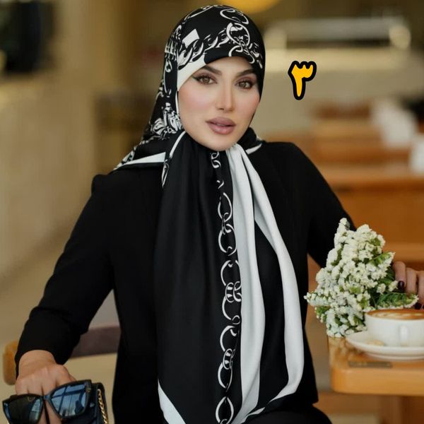 روسری مجلسی ابریشم توییل سفید مشکی