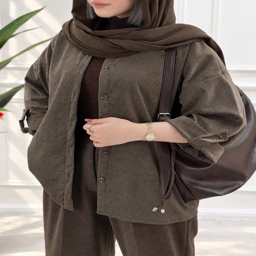 خرید اینترنتی قیمت شومیز مانتویی مخمل نسکافه‌ای