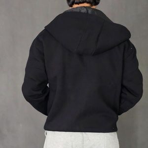 مشخصات سویشرت پاییزه و زمستانی مردانه مشکی