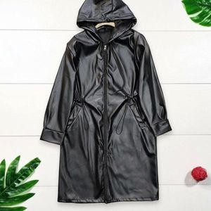 خرید اینترنتی مانتو چرم بلند کندیس