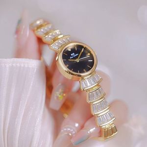 قیمت ارزان ساعت مچی دخترانه اورجینال bs بی سیستر نگین دار