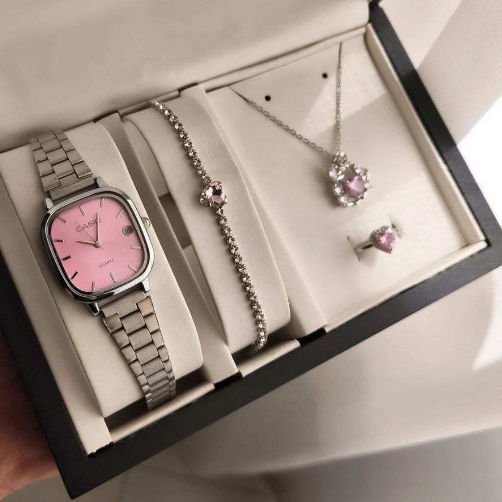 قیمت ساعت زنانه دخترانه کاسیو casio صورتی با نیم ست طرح قلب صورتی