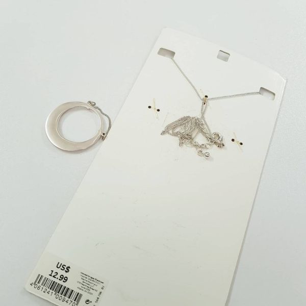 گردنبند رولباسی زنجیر بلند نقره ای آویز دار ،  کار بسیار زیبا و مینیمال