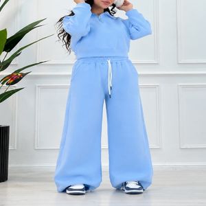 خرید اینترنتی قیمت ست کراپ و شلوار دورس توکرک زنانه مینو