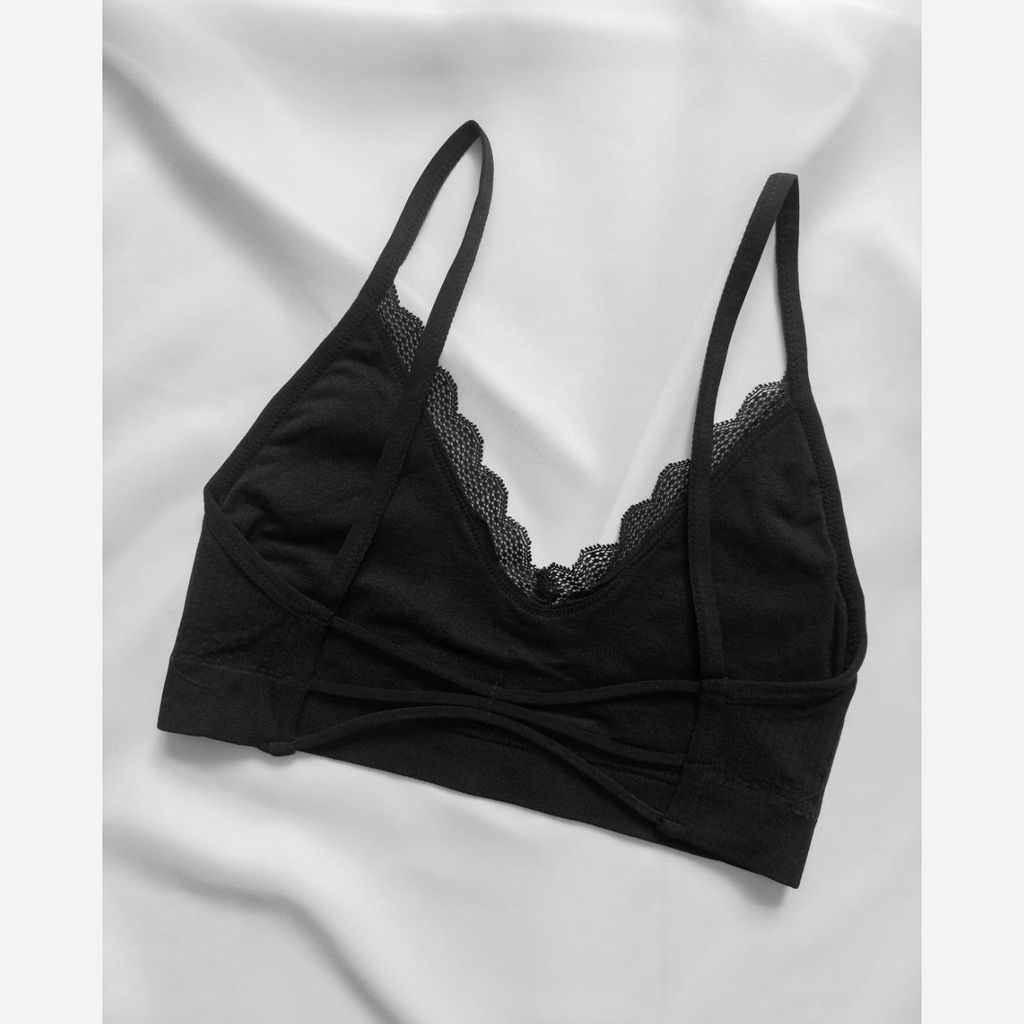 خرید اینترنتی قیمت نیم تنه دخترانه دانتل دار وارداتی مشکی پشت بندی مناسب 75 کاپ A و B و 80 کاپ A