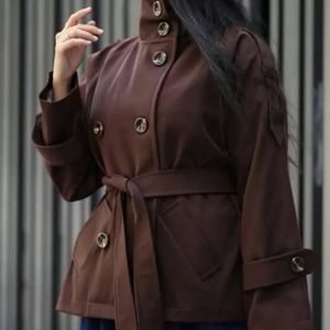 فروش اینترنتی مانتو بارونی زنانه طرح یقه ایستاده مانلی