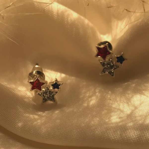 گوشواره میخی Hulupuart طرح Star برند iam تحت لیسانس آلمان